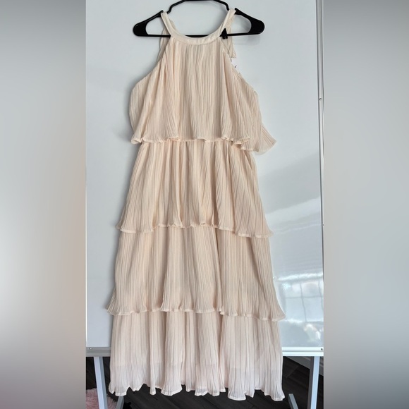Zesica Dresses & Skirts - NWT Zesica Cream Dress for Women
